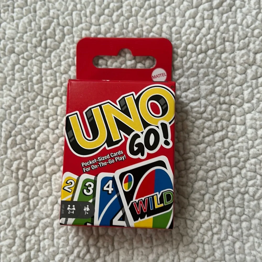 Uno Go pocket-sized Cards - for on the go play